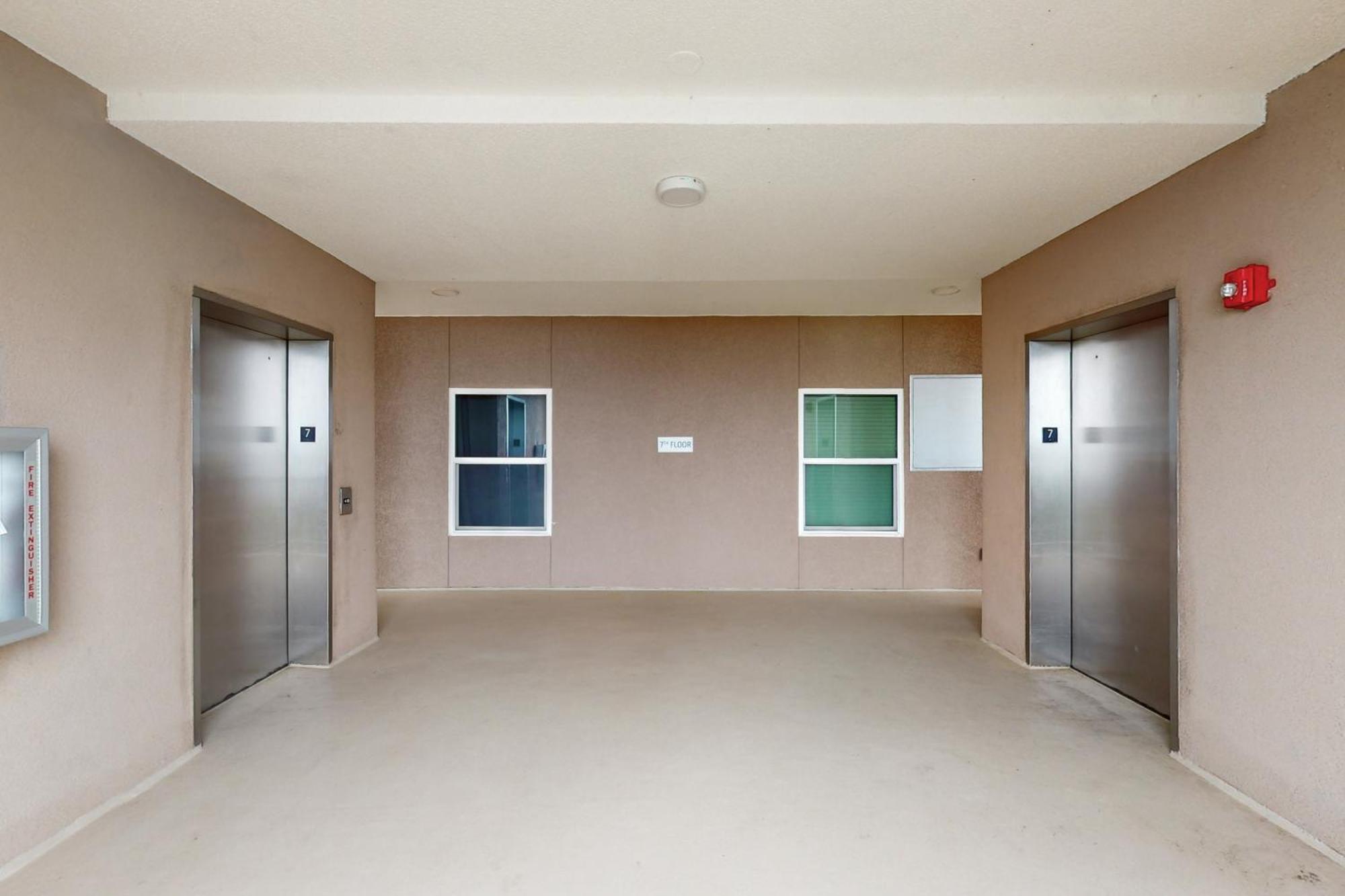 The Dunes 704 Apartment